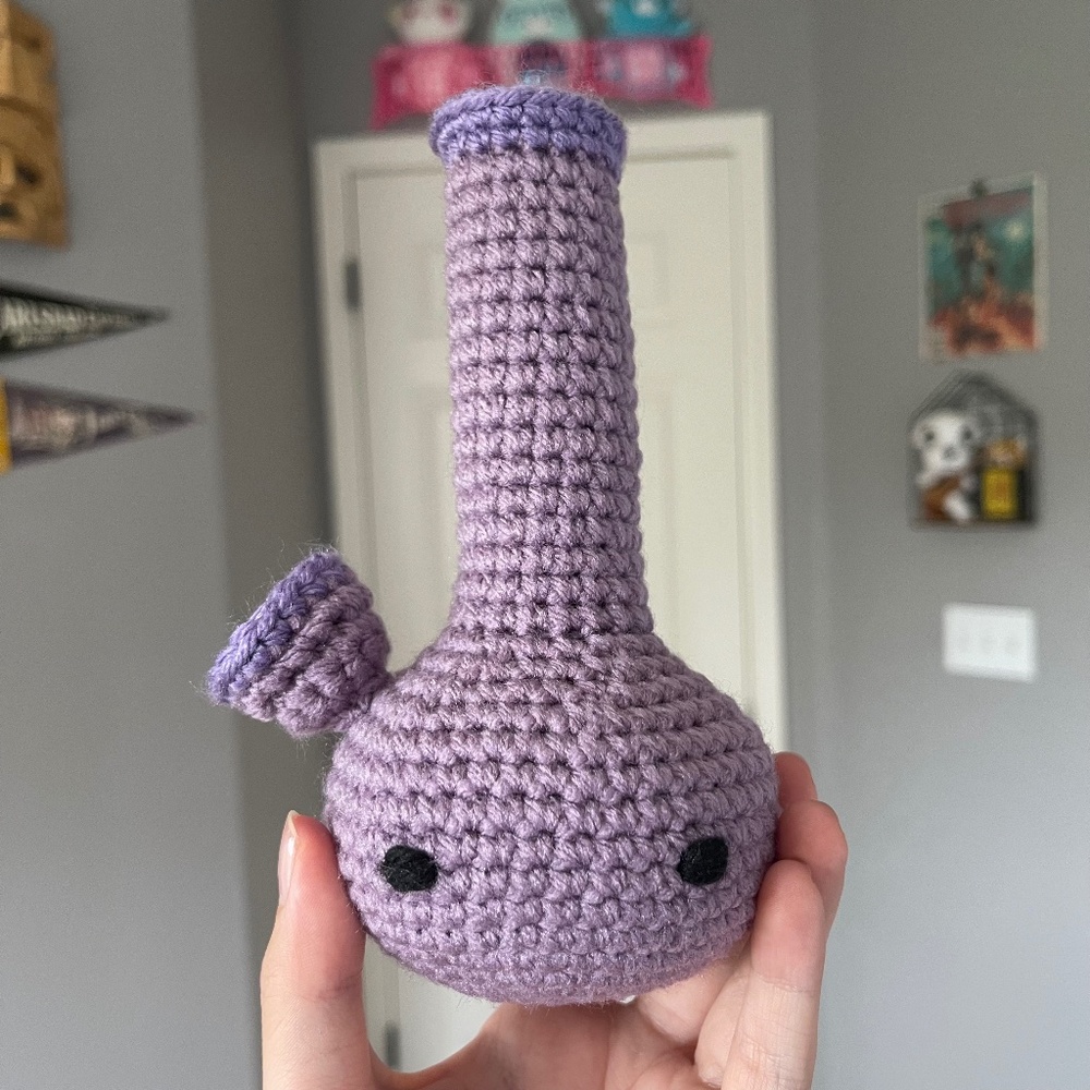 Light purple crochet bong 🪻